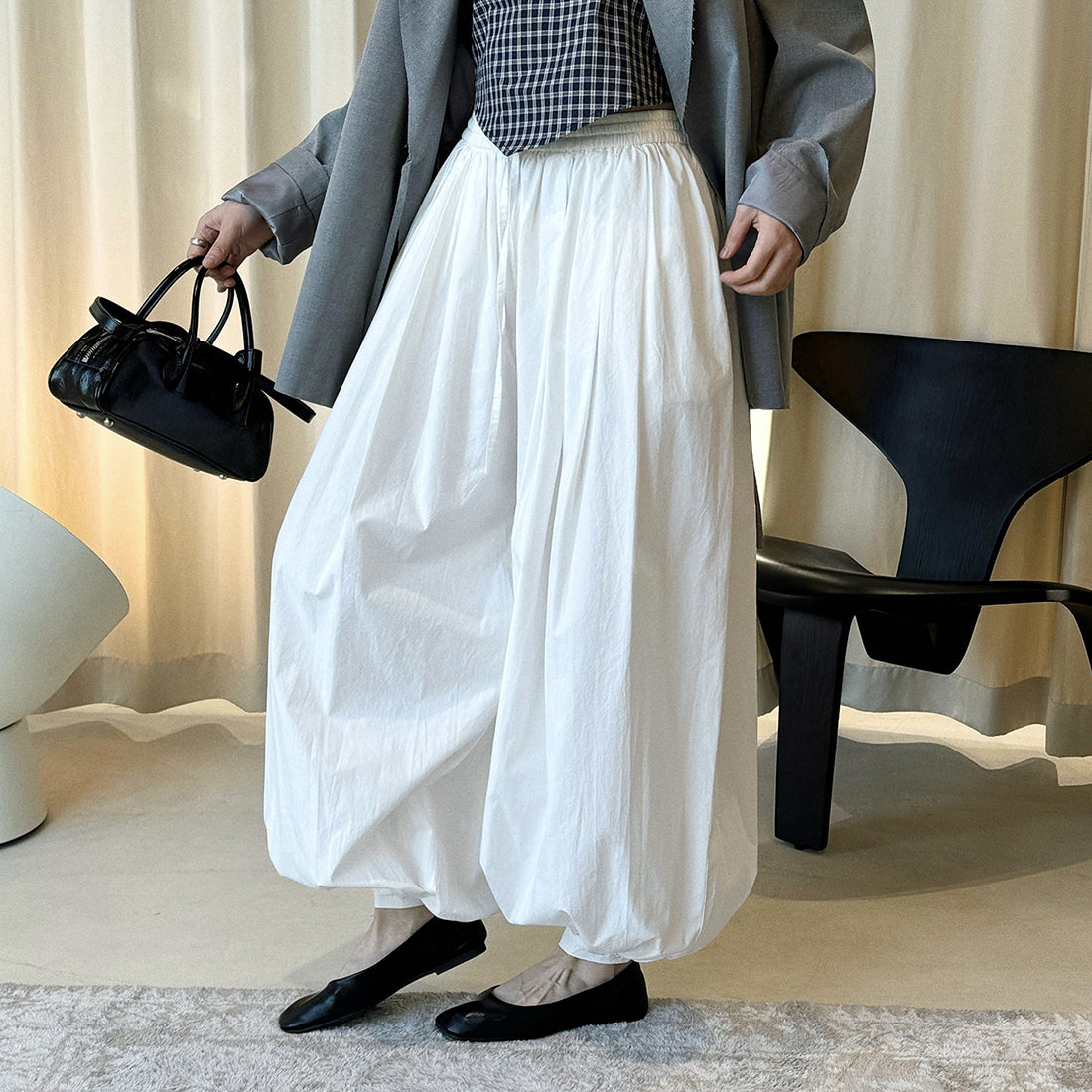 Solid color button tied foot balloon pants