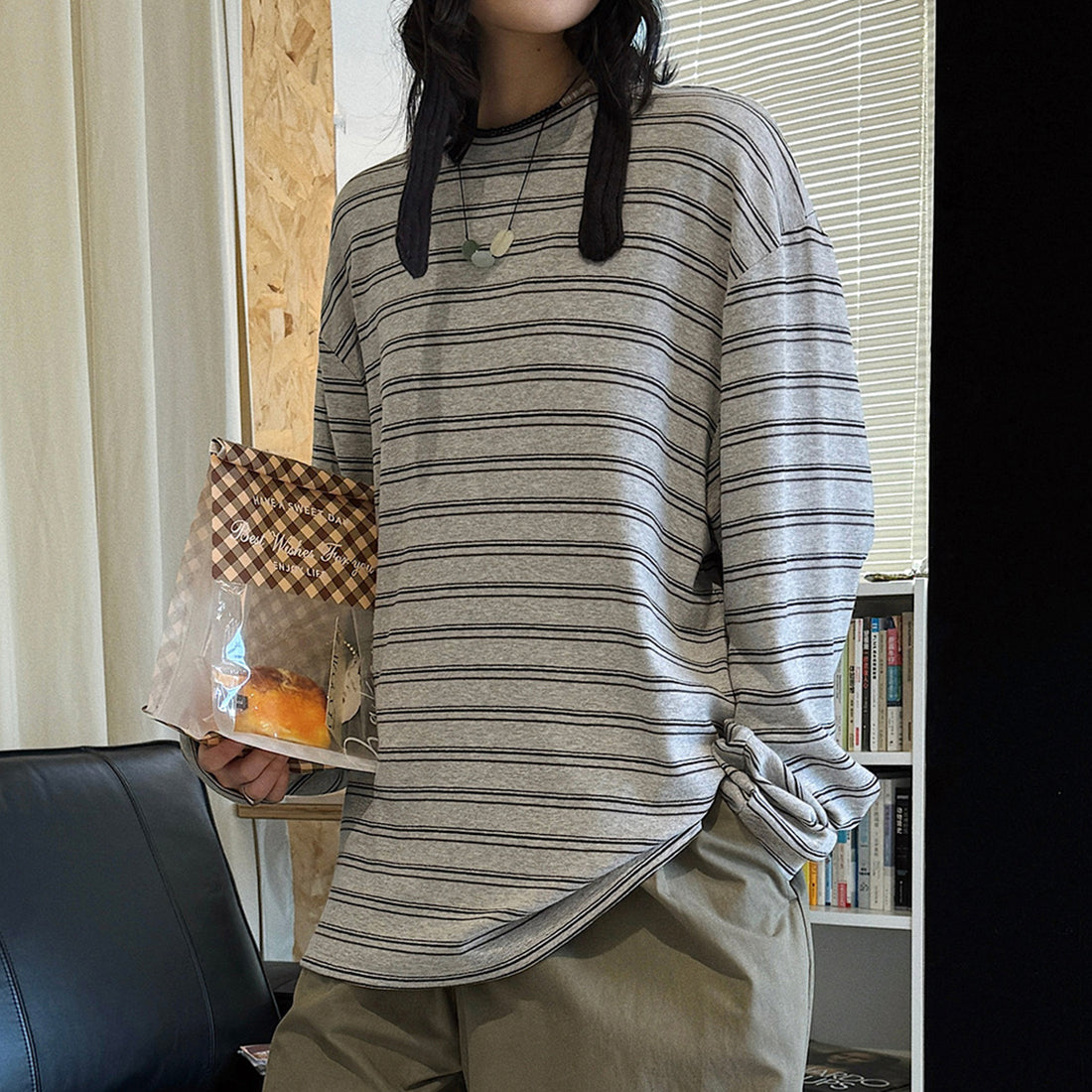 Retro minimalist round neck striped contrasting T-shirt top