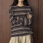 Minimally contrasting striped loose and slimming round neck T-shirt top
