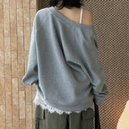 Deep V-neck raglan loose long sleeved sweatshirt