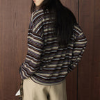 Minimally contrasting striped loose and slimming round neck T-shirt top