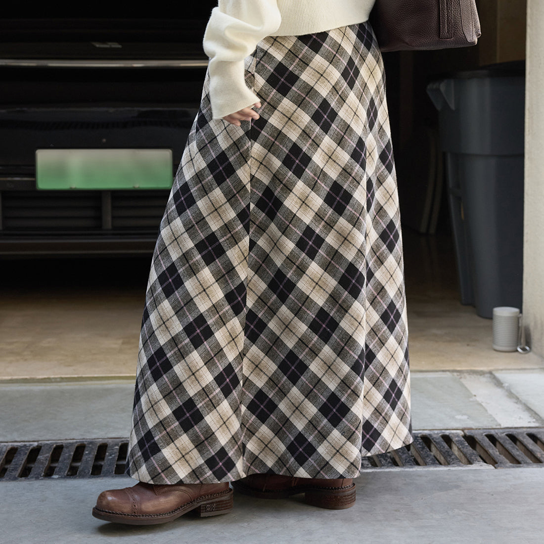 Retro asymmetrical contrasting Haig pattern half skirt