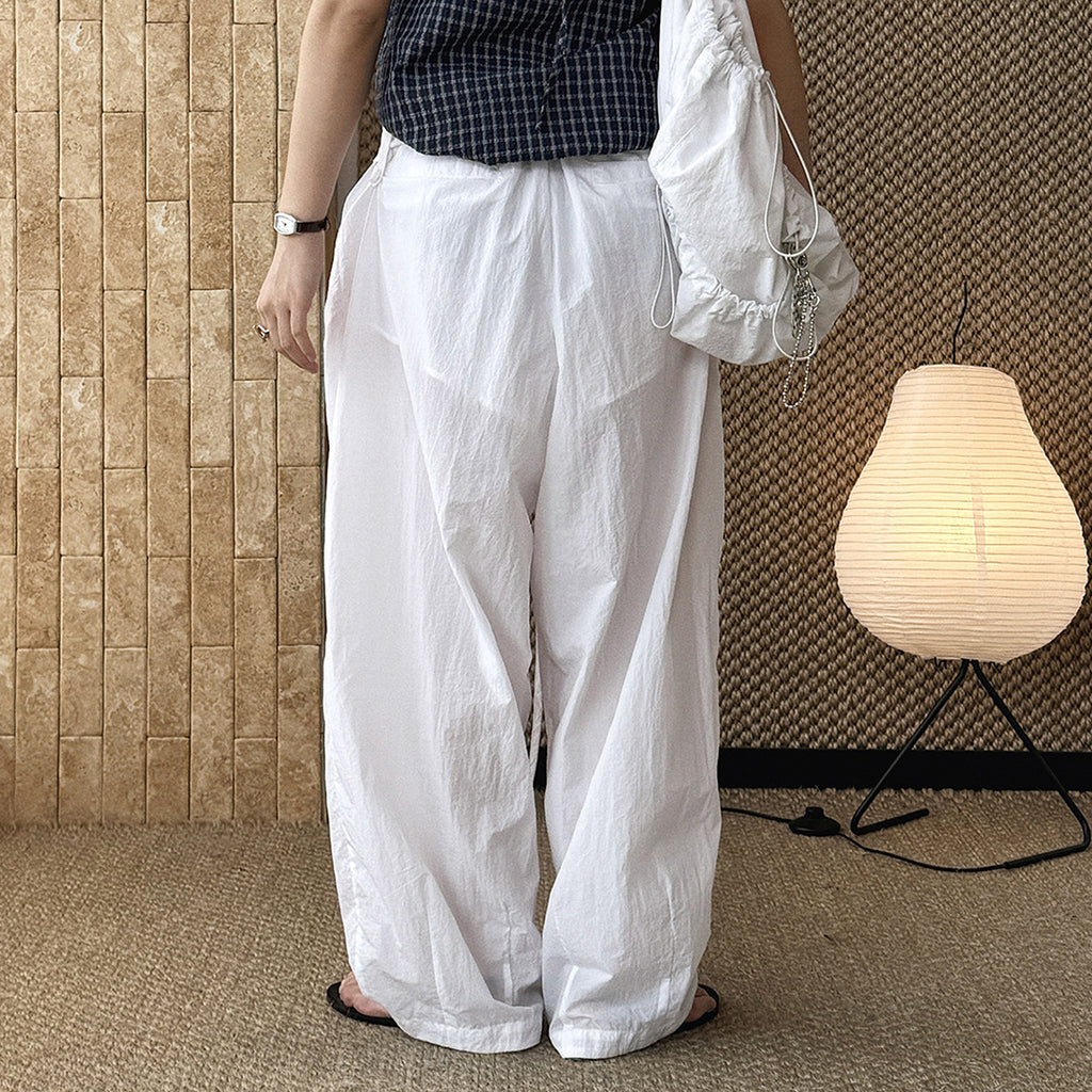 Women’s Japanese-Style Balloon Pants with Ruffled Waist