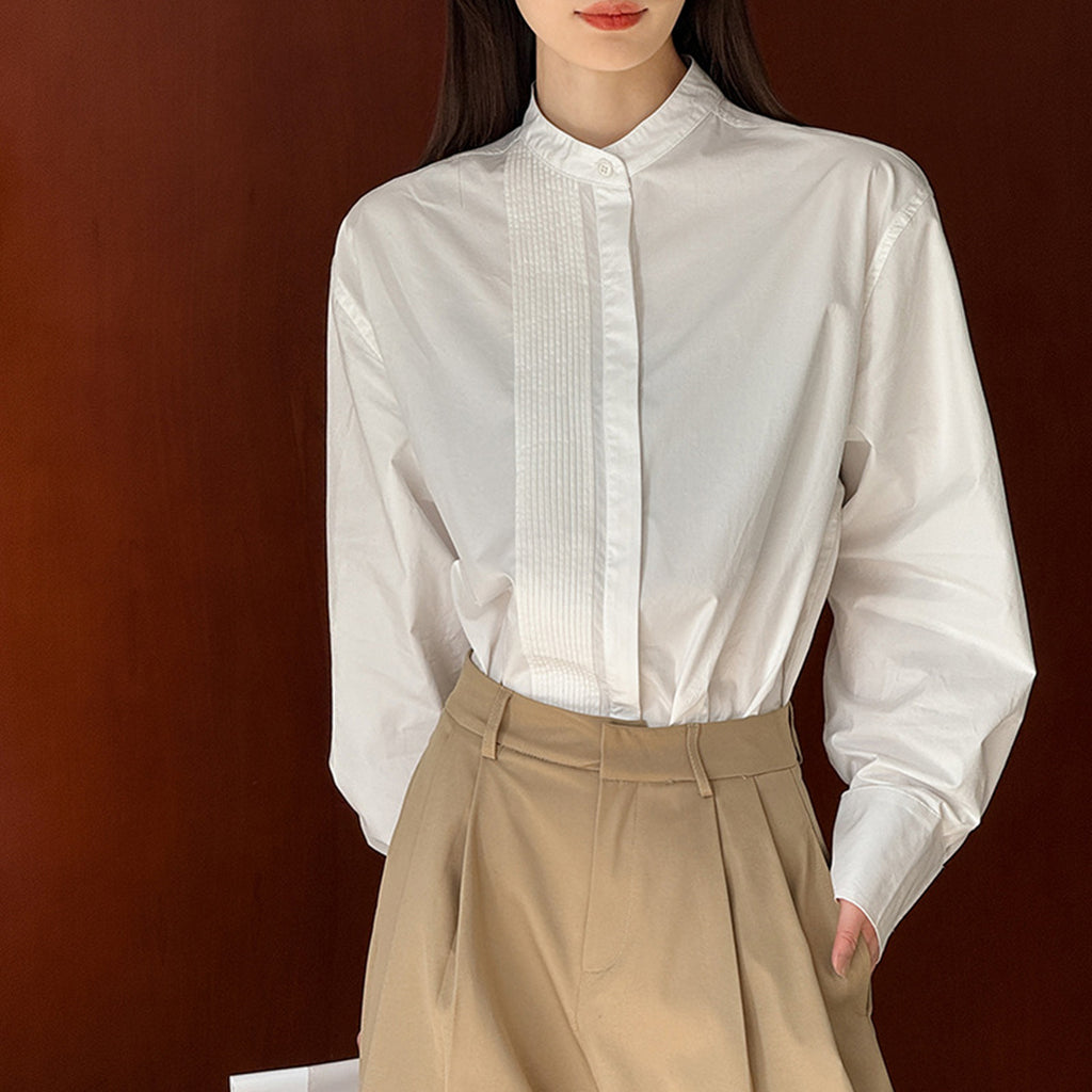 Wrinkled round neck long sleeved shirt