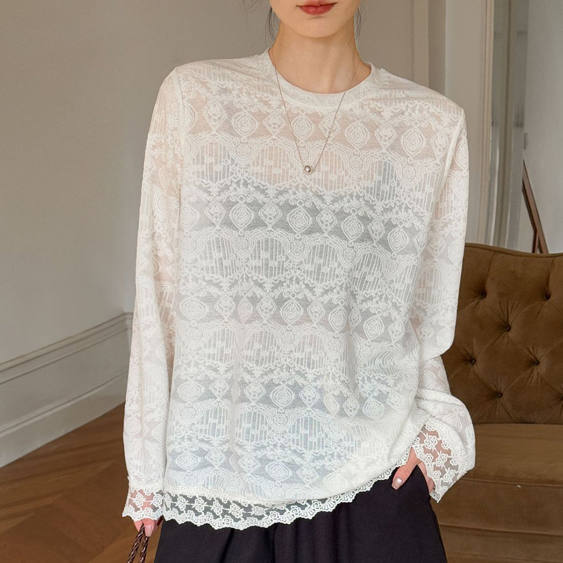 Round neck lace knitted hollow out long sleeved top
