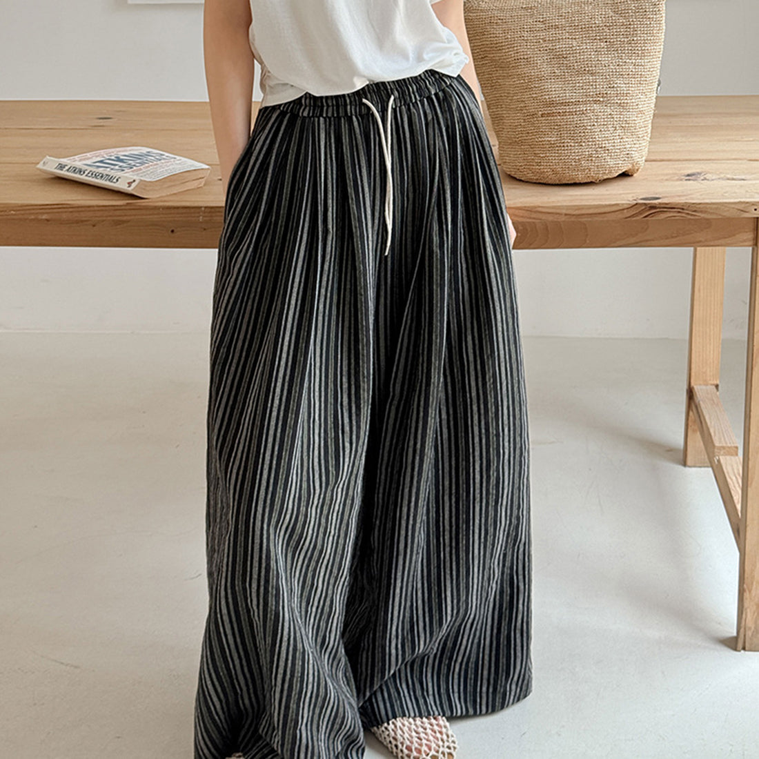 Women’s Striped High-Waisted Wide-Leg Pants