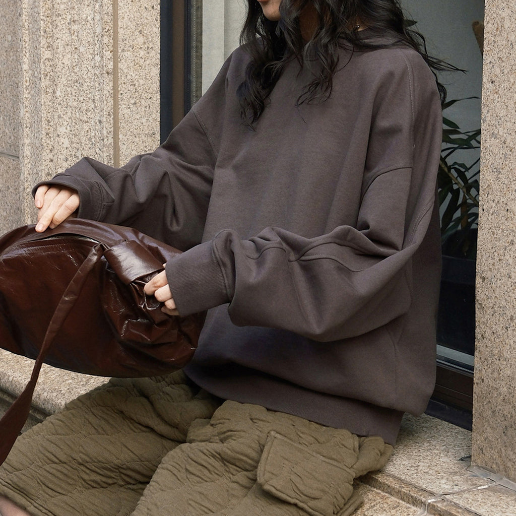 Round neck solid pullover loose long sleeved sweatshirt