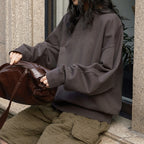 Round neck solid pullover loose long sleeved sweatshirt