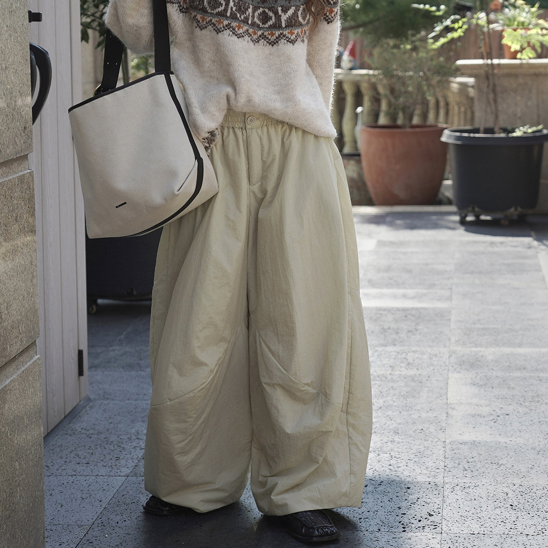 Minimally spliced high waisted fleece loose pants