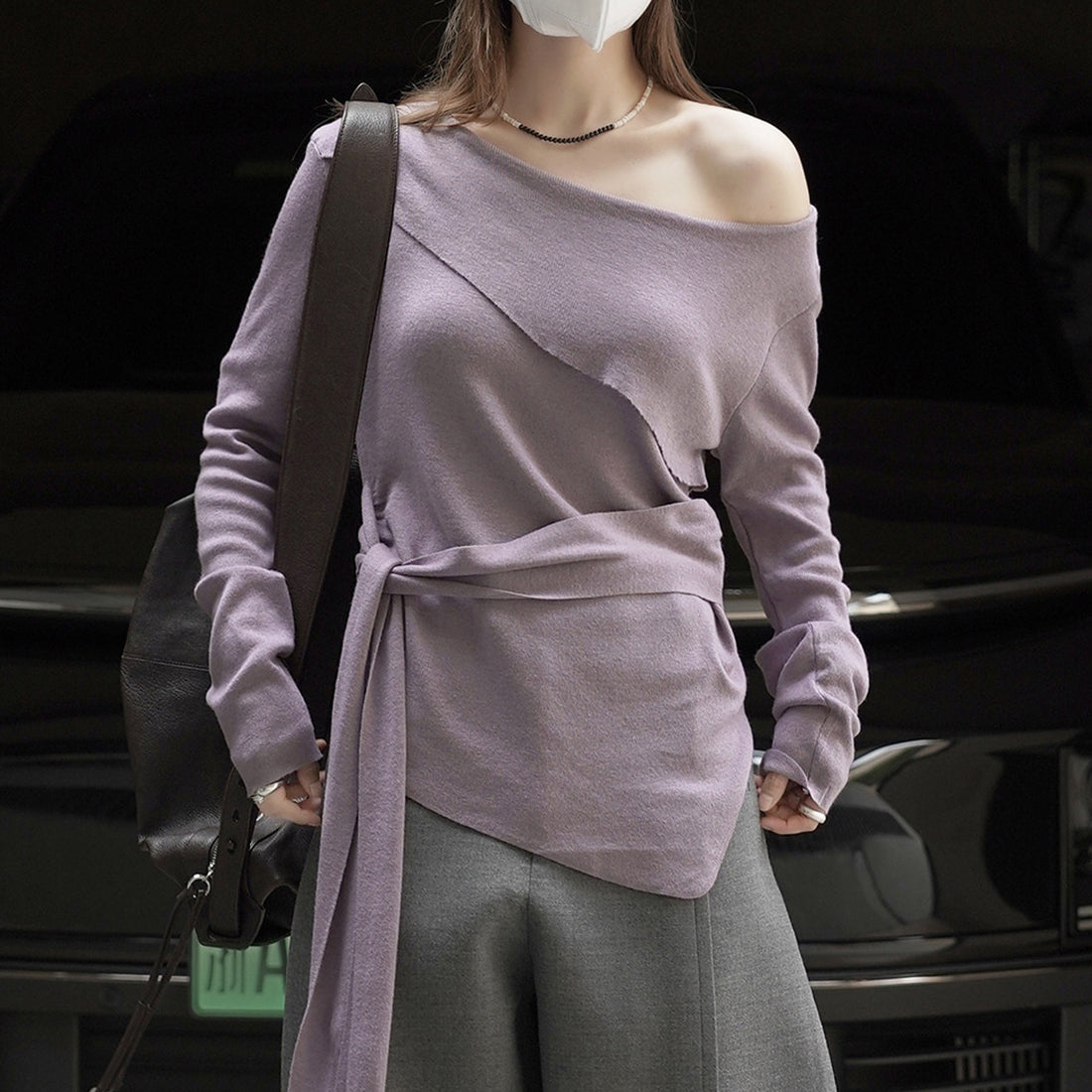 Slanted shoulder irregular strap spliced sweater top