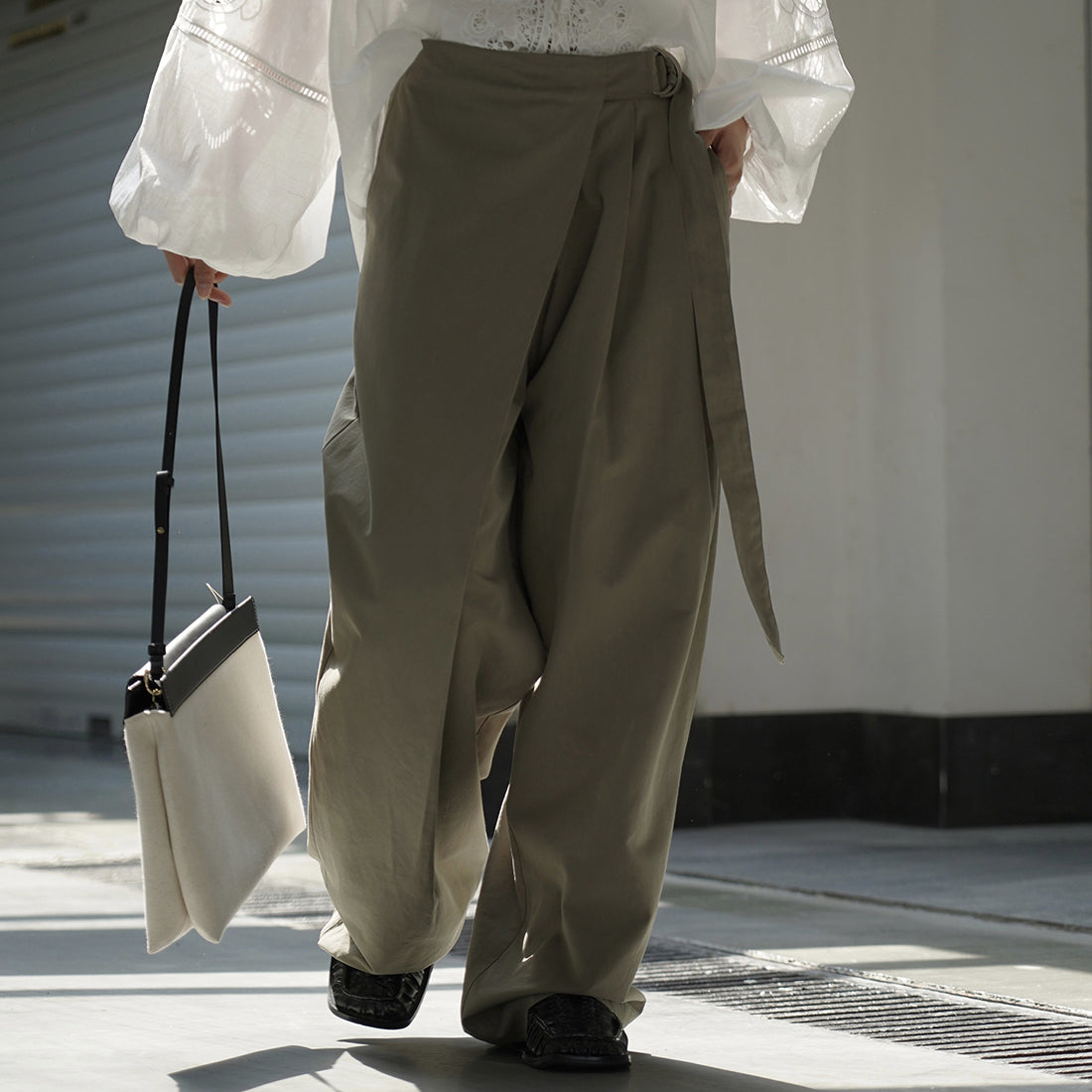 Retro slanted placket belt strap casual loose slimming pants