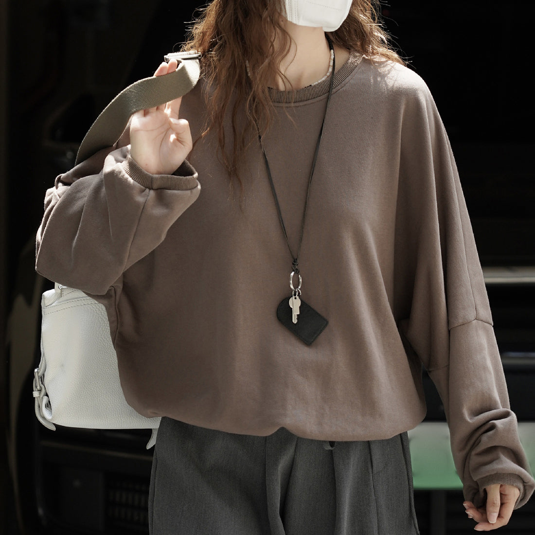 Round neck hem pleated long sleeved top sweatshirt