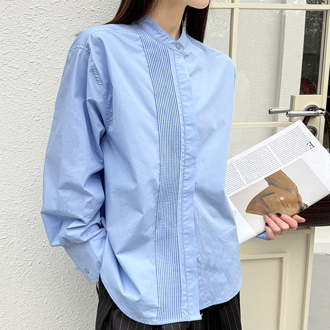 Wrinkled round neck long sleeved shirt