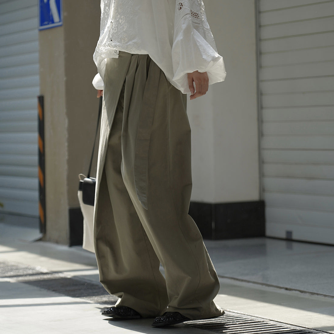 Retro slanted placket belt strap casual loose slimming pants