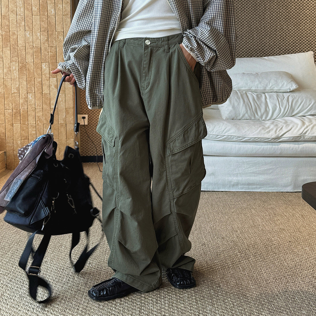 Pleated straight leg large pocket loose denim cargo pants