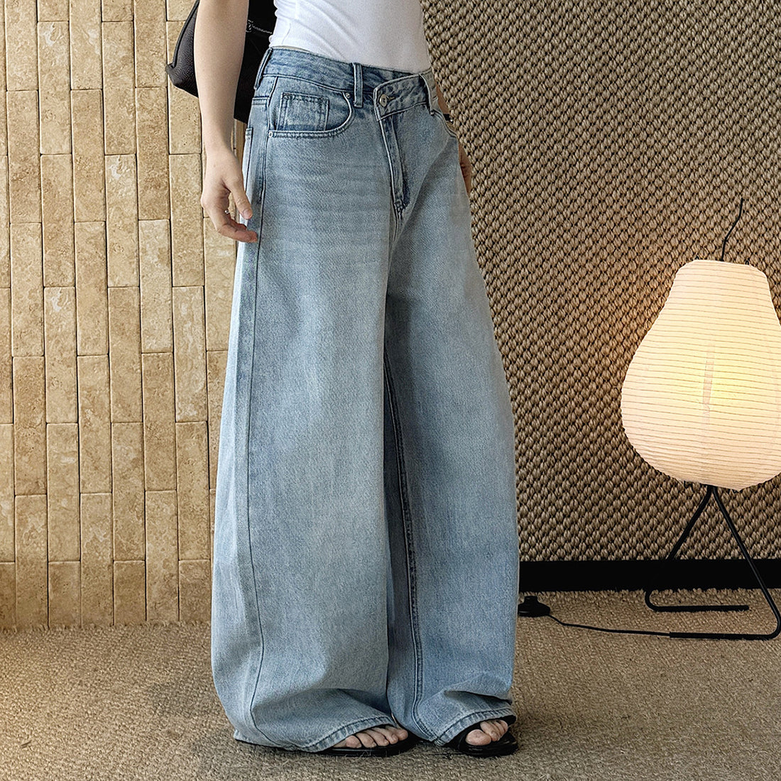 High waist washed wide leg jeans with vintage faded finish