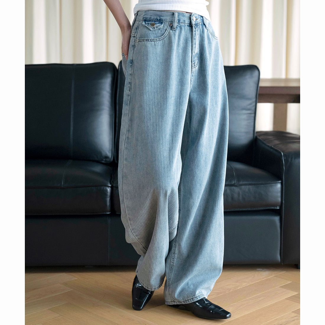Retro high waisted back cross stitched jeans