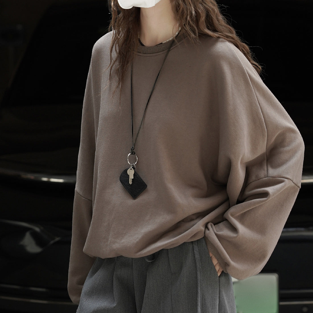 Round neck hem pleated long sleeved top sweatshirt