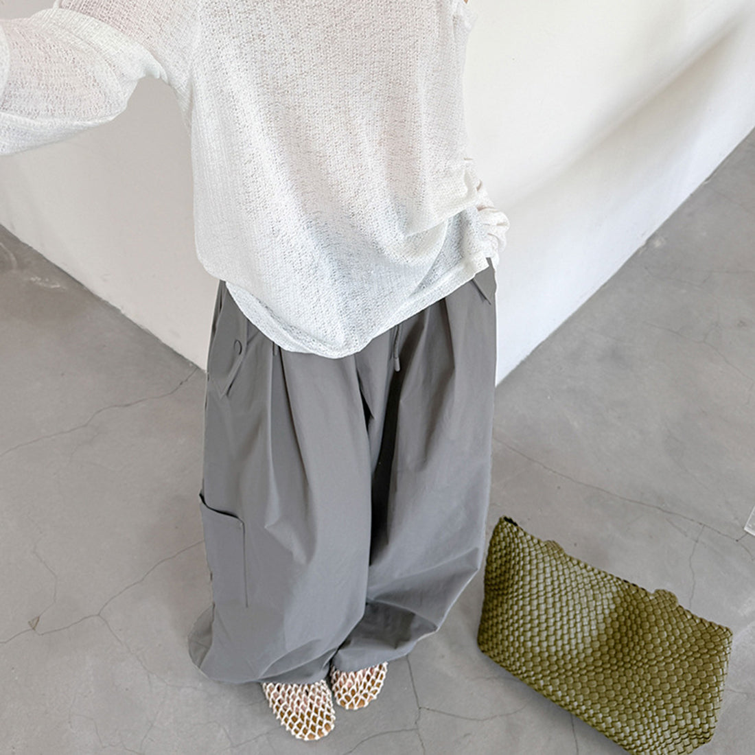 Women’s High-Waisted Wide-Leg Cargo Pants