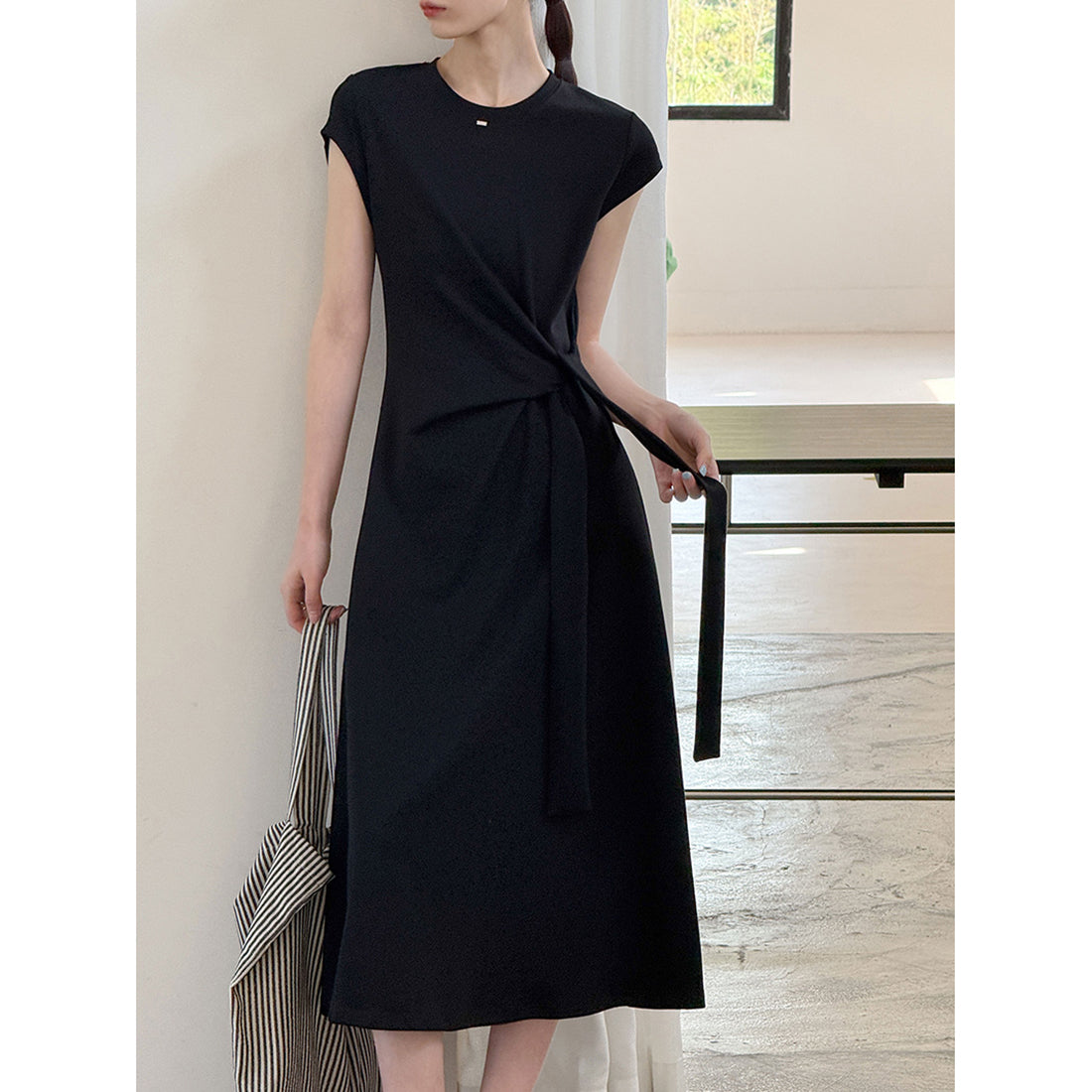 Women’s Knot-Waist Short-Sleeve Midi Dress