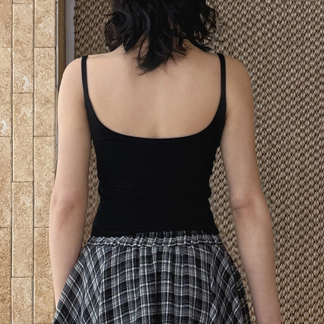 American sporty solid color slim fitting tank top