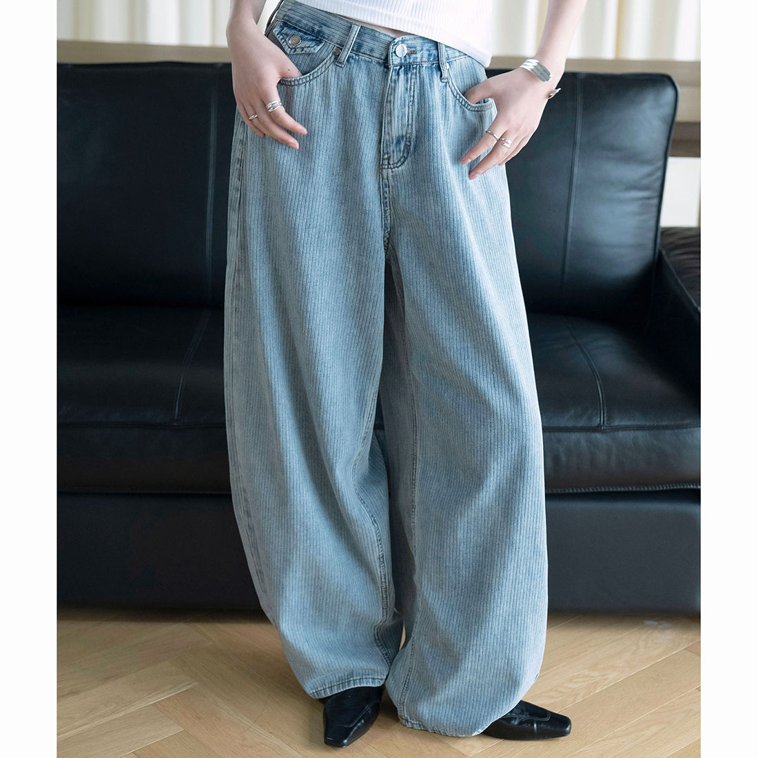 Retro high waisted back cross stitched jeans