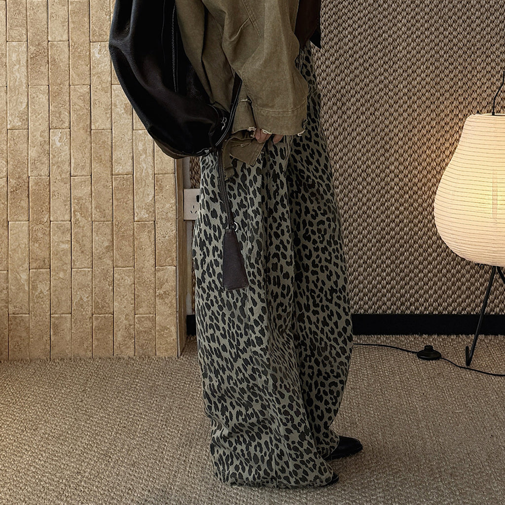 Retro contrasting leopard print loose jeans