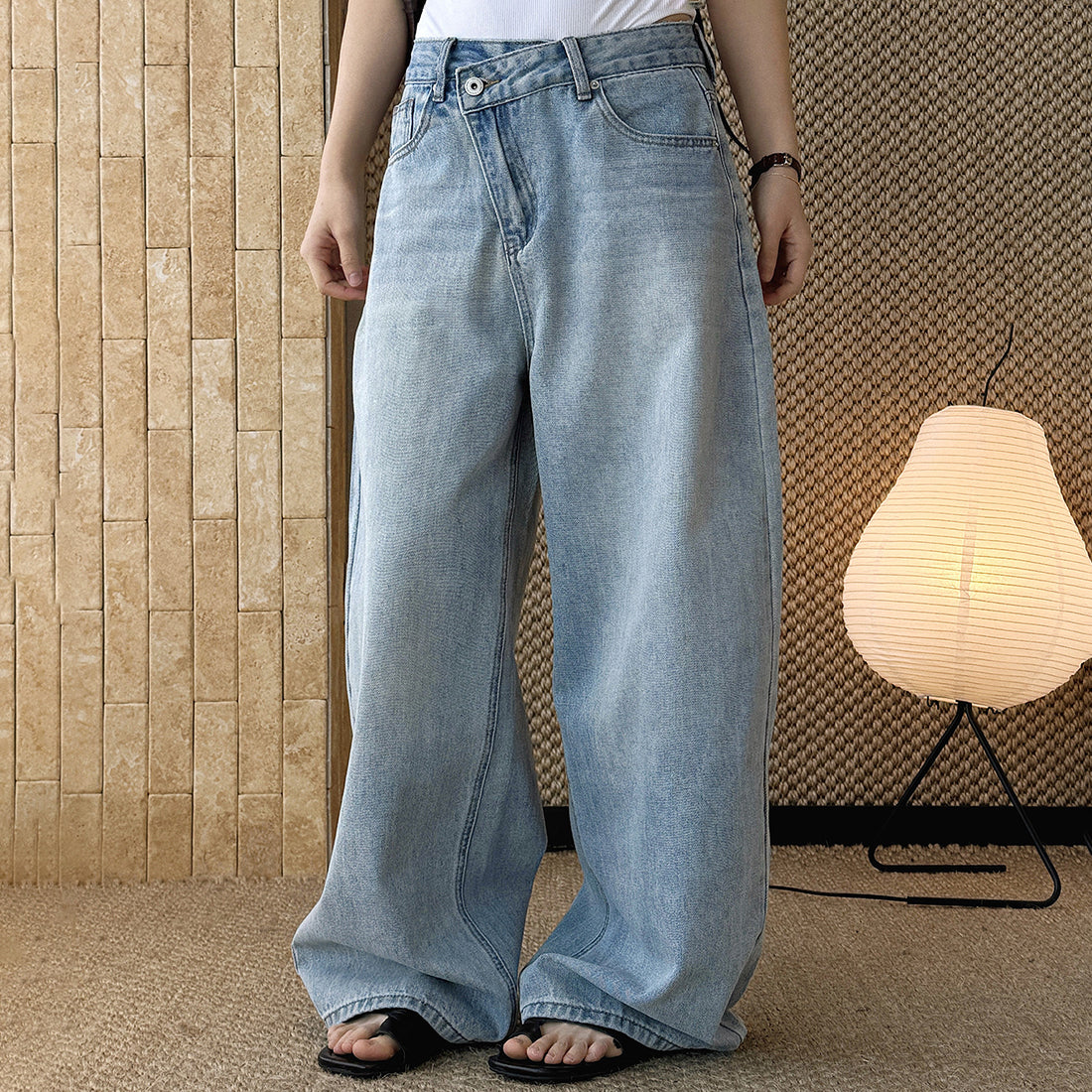 High waist washed wide leg jeans with vintage faded finish