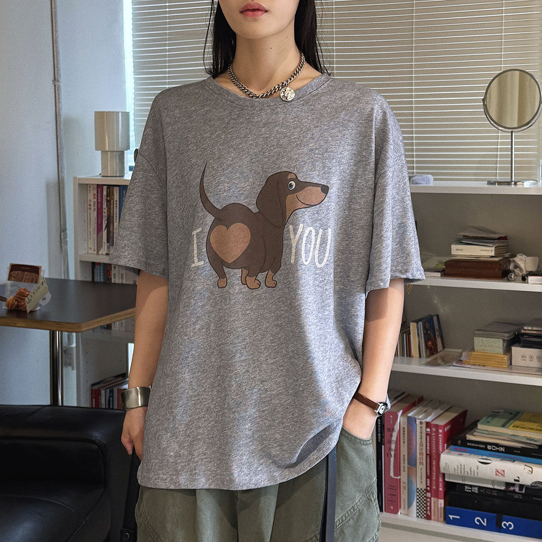 Round neck sausage dog letter printed short sleeve T-shirt top