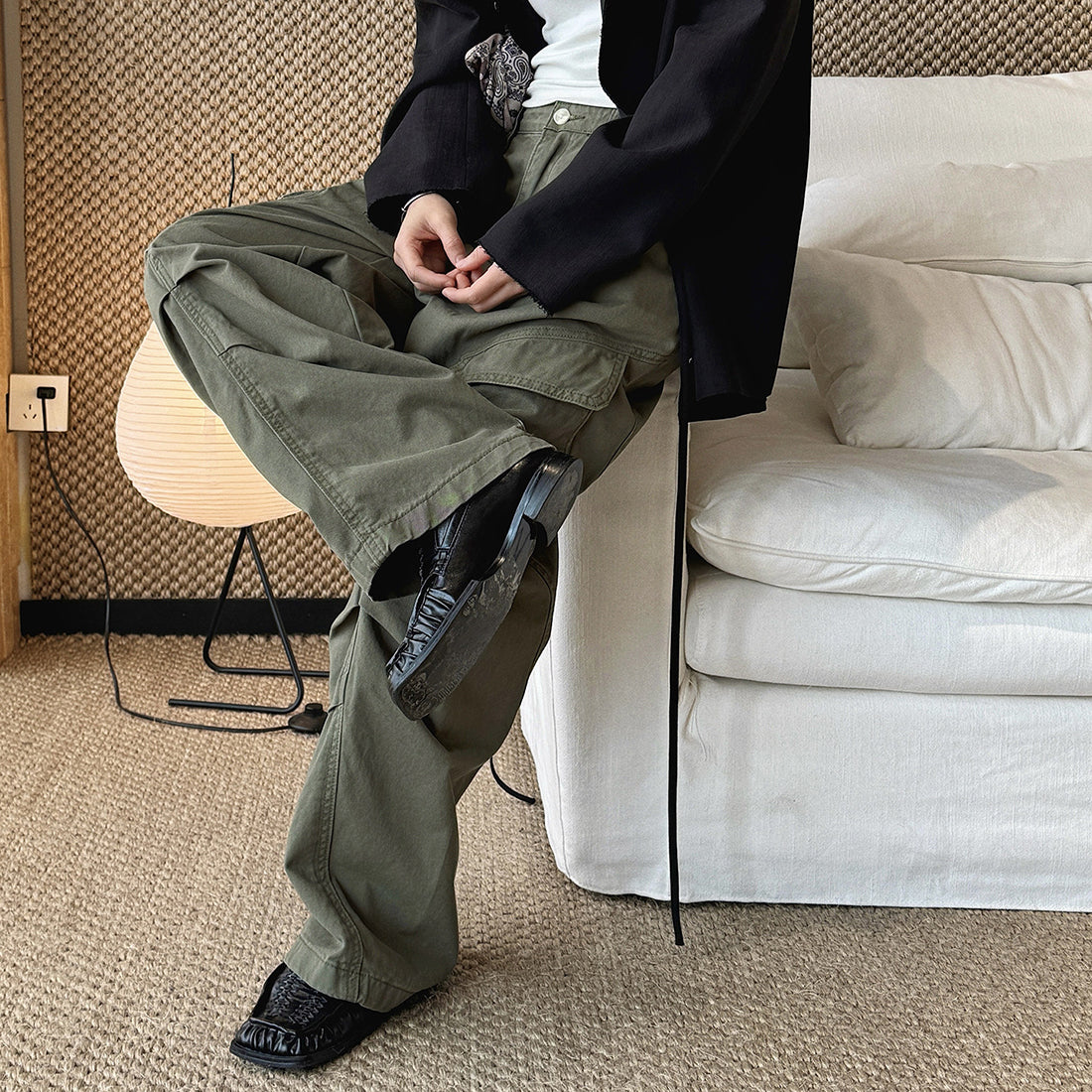Pleated straight leg large pocket loose denim cargo pants