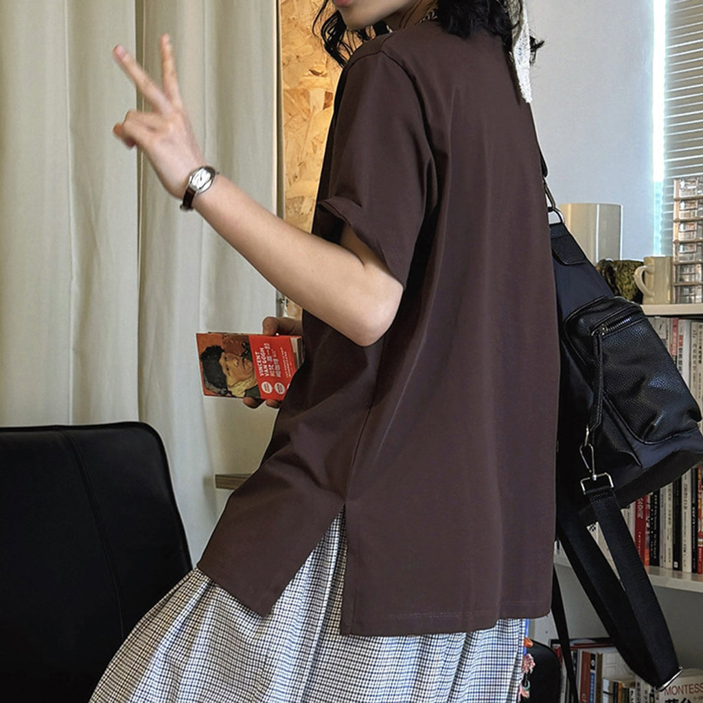 Simple round neck loose hem with micro slits on both sides T-shirt top