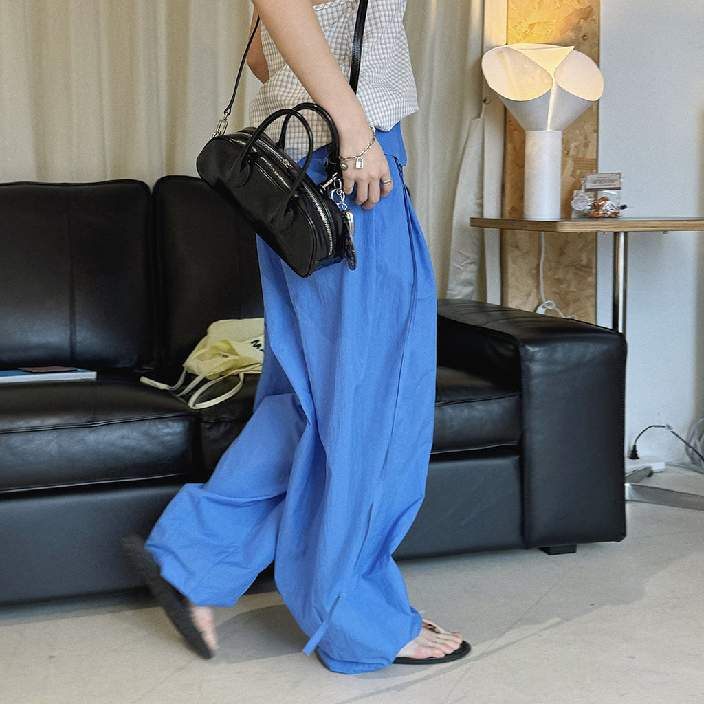 Women’s Japanese-Style Balloon Pants with Ruffled Waist
