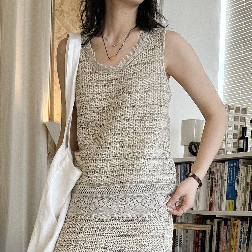 Women’s Sleeveless Openwork Knit Tank Top with Textured Hem