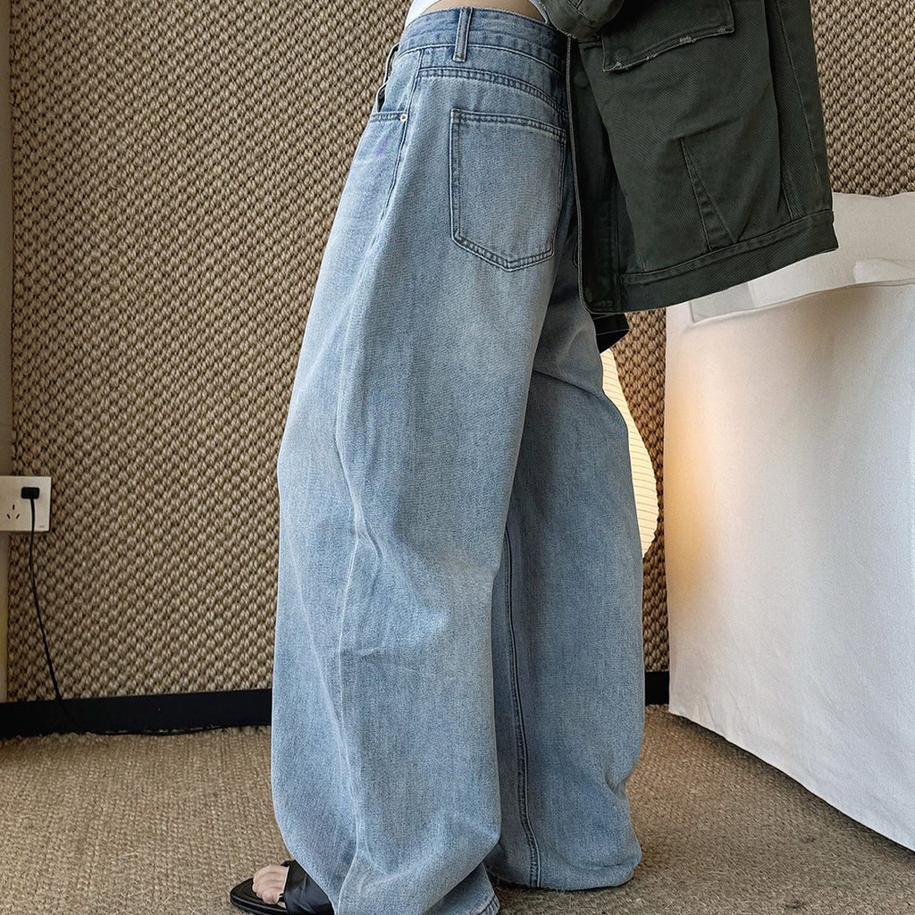 High waist denim jeans, wide leg loose fit, vintage wash