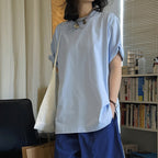 Simple round neck loose hem with micro slits on both sides T-shirt top