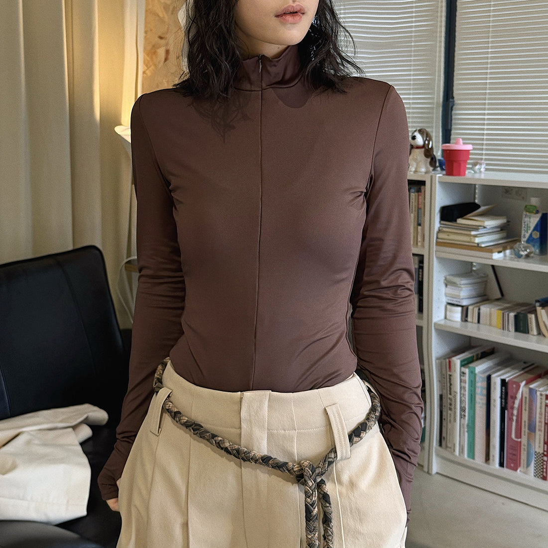 Slim fit stand collar zip long sleeve bodysuit